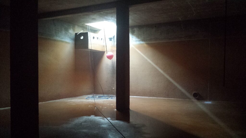 Imagen que simula una de las fuentes de contacto de la Legionella - depósito regulador de agua fría 
